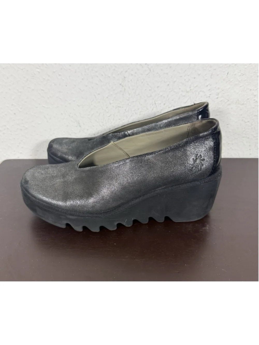 Fly London Beso Metallic Black Wedges Shoes Sz 37/6.5-7 US Boho Work Preppy Chic